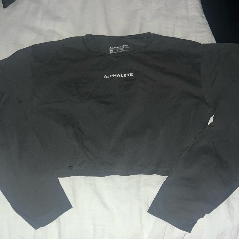 ALPHALETE long sleeve crop top
